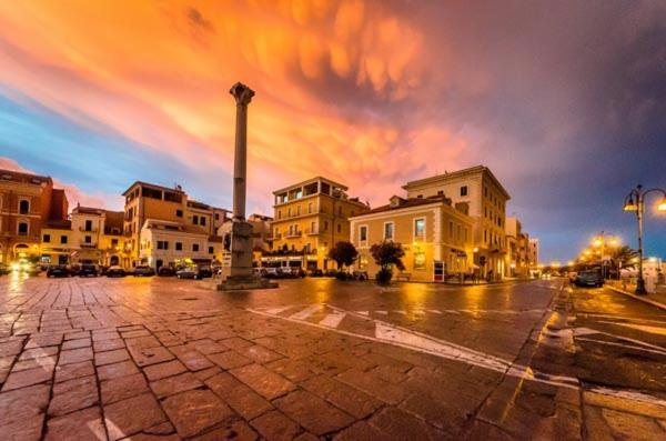 Night On Board Hotel La Maddalena  Bagian luar foto